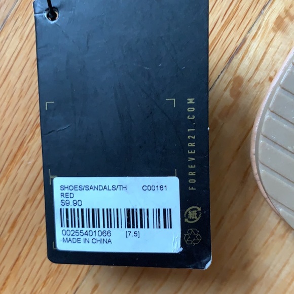 NWT Forever 21 Sandal - Picture 5 of 5